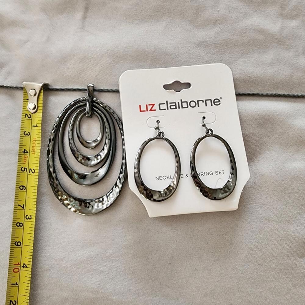 Silver Oval Pendant/Earrings Set - Picture 9 of 10